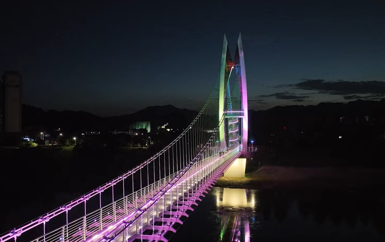 자라섬 보행교 (9).png