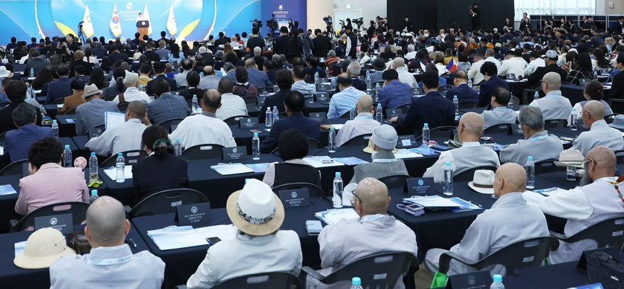 사진 3. 18일 대한민국 청주에서 ‘HWPL 9·18 평화 만국회의 제11주년 기념식’이 열리고 있는 모습.jpg