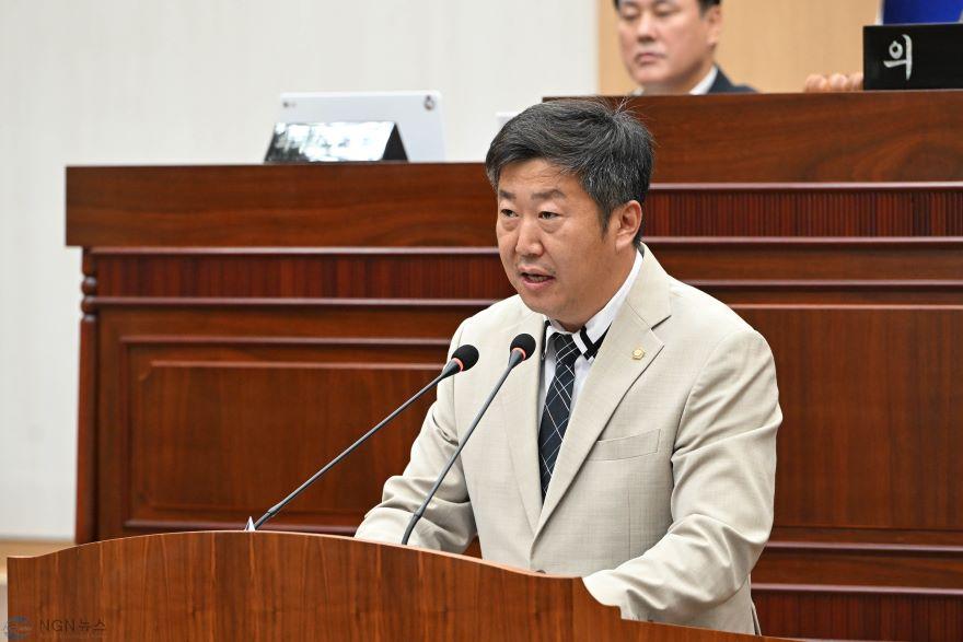 제305회임시회제1차본회의5분자유발언_윤재구의원 .jpg