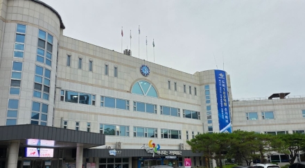 [사설]고액 연금에 '꿀알바'까지… 부끄러움을 모르는 특권층