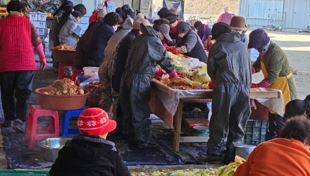 신서면 이장협의회장 장승록 이장, 직접 담근 김장김치 120상자 어려운 이웃에 전달