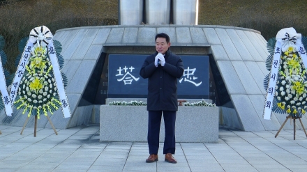 "지난해의 상처, 붉은 말의 근육으로 덮겠다"… 백영현 포천시장, 충혼탑서 '비상(飛上)' 다짐
