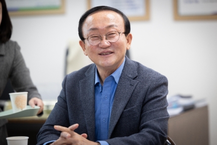 연천군정 '올스톱' 위기… 김덕현 군수, 현안 산적한데 '경선 올인’