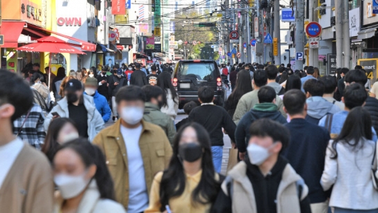 백신패스 철폐 앞장섰던 최춘식 "마스크를 쓰고 안쓰고는 개인 판단에 맡기자"