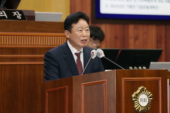 가평군수 시정연설, ‘재원 대책 없이 포퓰리즘만..’