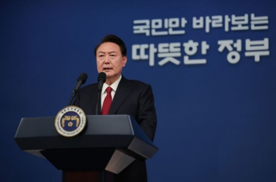 [속보] 尹, 이재명 피습에 "결코 있어서는 안 될 일"