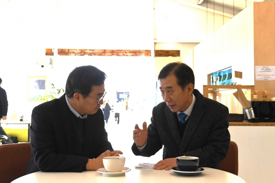 박윤국 예비후보, 김동연 경기도지사와‘청년과의 대화’