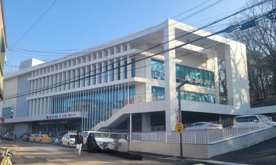 구리시 교문도서관, 방정환 특화로 재개관