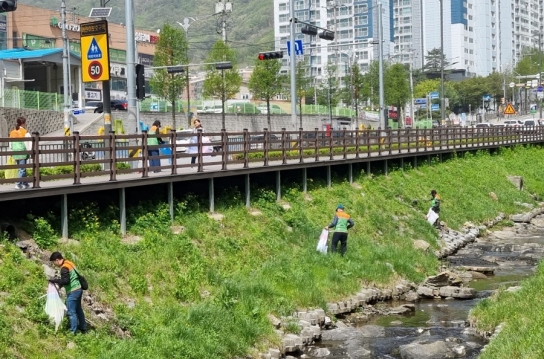 남양주시 호평동 자율방재단, 산불예방캠페인 및 환경정화활동