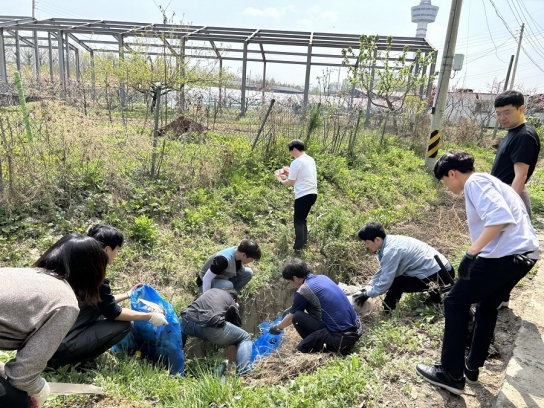 구리시, 하수처리시설 관리대행 직원들과 식목행사 개최