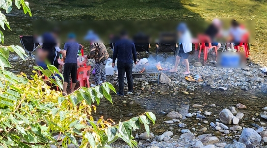 [카메라 고발] 가평 계곡서 ‘삼겹살 파티’눈살