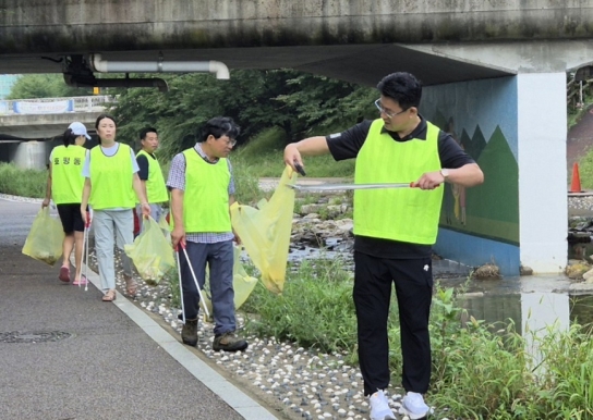 남양주시 호평동 체육회, 호만천 환경 정화 운동 실시