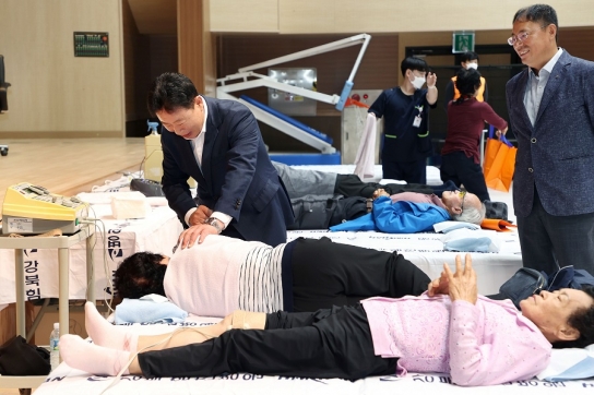 가평군, 찾아가는 의료서비스… 농촌 왕진버스 ‘성료’