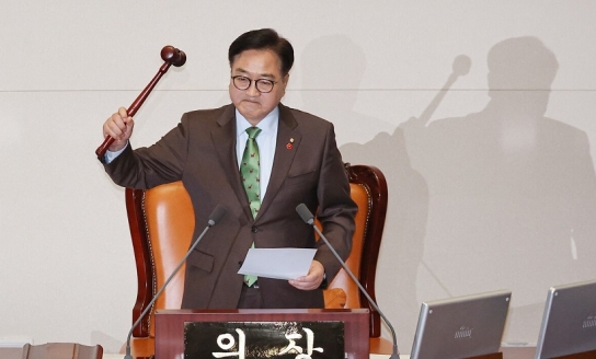 윤석열 대통령 탄핵소추안 국회 통과