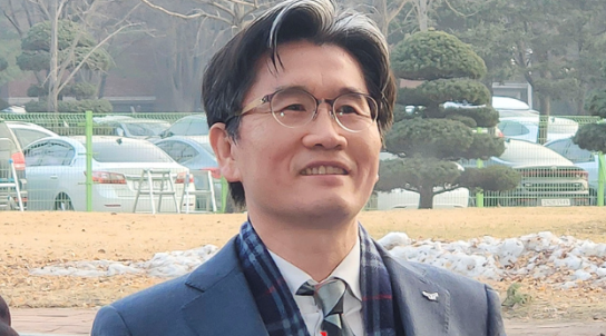 공수처, 尹 대통령 수사 손 뗐다! …'허탕에 술판 벌이다 검찰에 빈손 이첩'