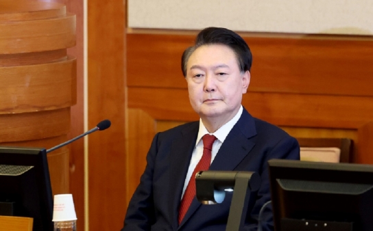 [속보]서울중앙지법, 윤 대통령 구속기간 연장 불허 "공수처 송부 사건 검찰이 수사 계속할 이유 없어"
