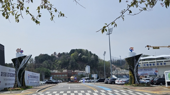 가평군, 경기도종합체육대회 대형 꽃홍보탑 설치