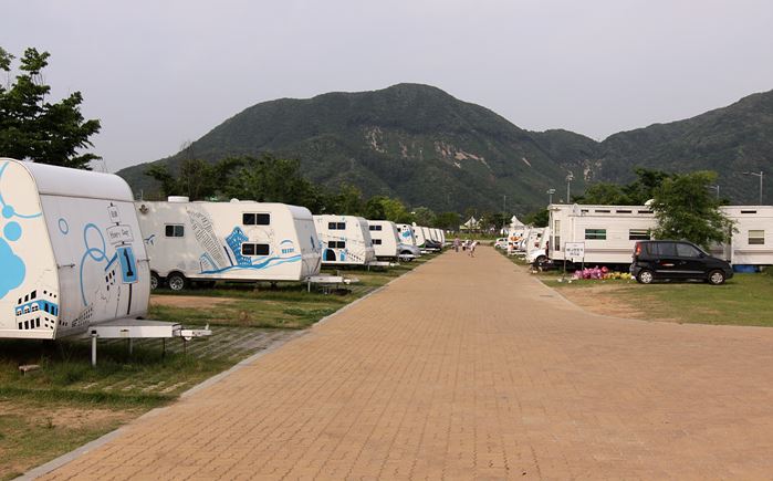 자라섬 캠핑카.JPG