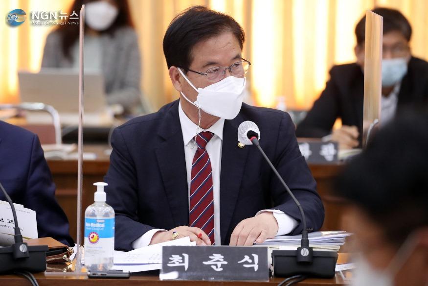 ★최춘식의원님질의사진2.jpg
