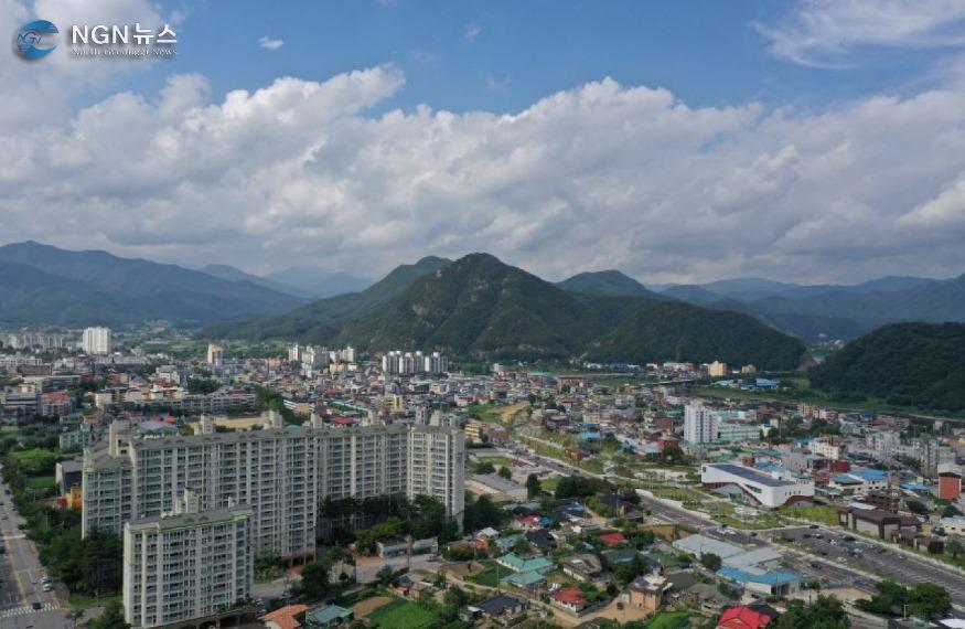 현장에서 본 보납산.JPG
