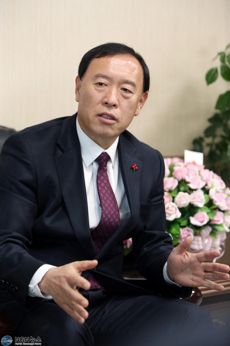 군수 인터뷰1.jpg