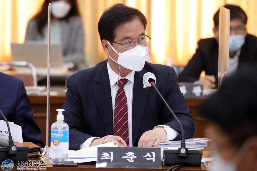 ★최춘식의원님질의사진2.jpg