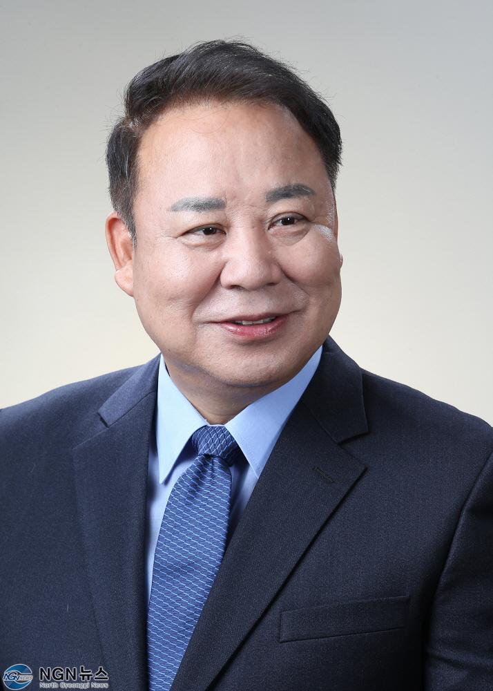 이철휘위원장사진.jpg