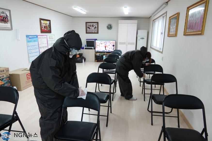 [선원건설] 보도자료_마스크전달식 사진 03.JPG