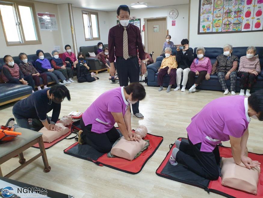 민간전문강사 안전교육관련사진 (2).jpg