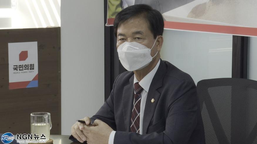 최춘식.유.jpg